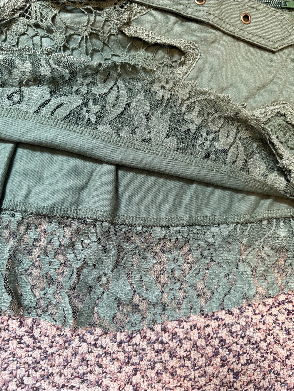 Y2K. The Pyramid Collection Olive Green Lace Micro Skirt with Decorative Belt - Picture 6 of 6